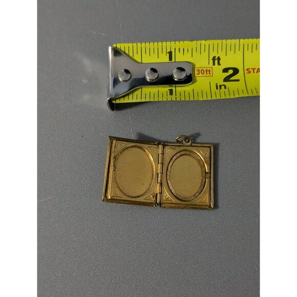 Vintage Enamel Book Locket Floral Design Romantic Sweetheart - Picture 4 of 8